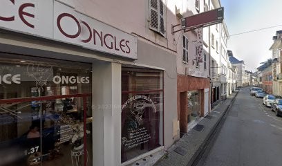 Mona Couture, Couturier à Lourdes