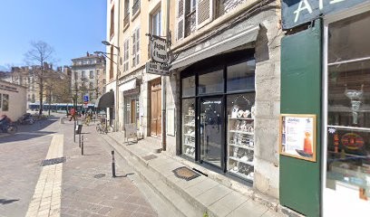 Haikal Nadim, Couturier à Grenoble