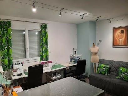 Couturière - Atelier De Couture Les Créas De Sylvie C, Couturier à Gaillac