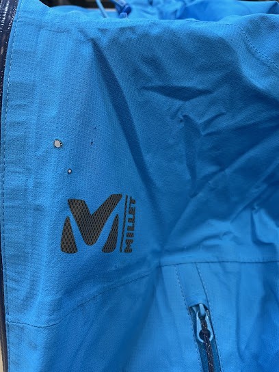 Atelier Couturière Retoucheuse Outdoor…., Couturier à Passy