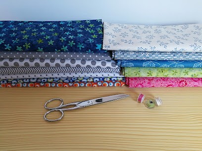 Chat Pique, Service De Retouches Et Création D'accessoires, Couturier au Tréhou