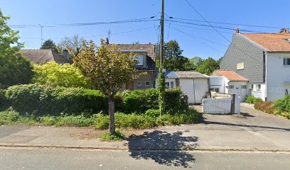 L'univers De Julie Couture, Couturier à Guînes