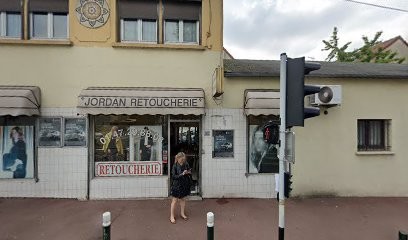 Jordan Retouches, Couturier à Nanterre