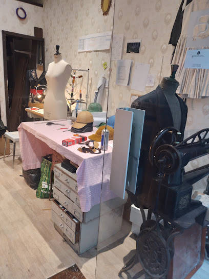 L'atelier Courtial, Couturier à Paris 01