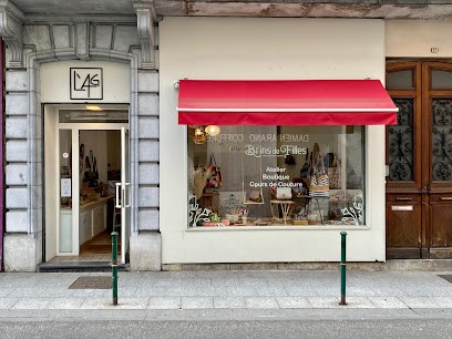 Brins de Filles, Couturier à Lourdes