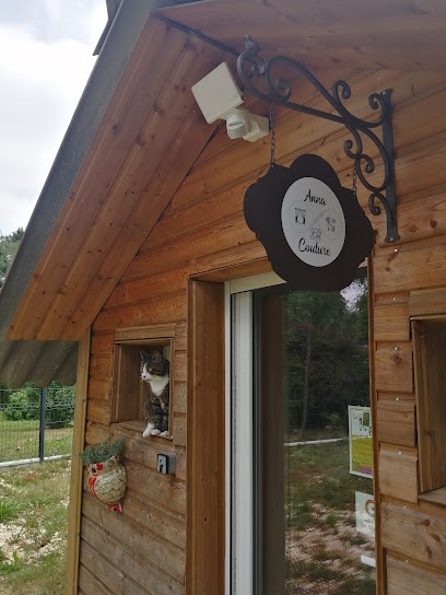 Anna Couture 17 - Saintes, Couturier au Douhet