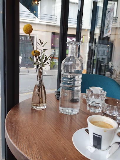 Lena Retouche, Couturier à Paris 15