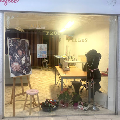 Aux Trois Filles By Amina, Couturier à Angoulême