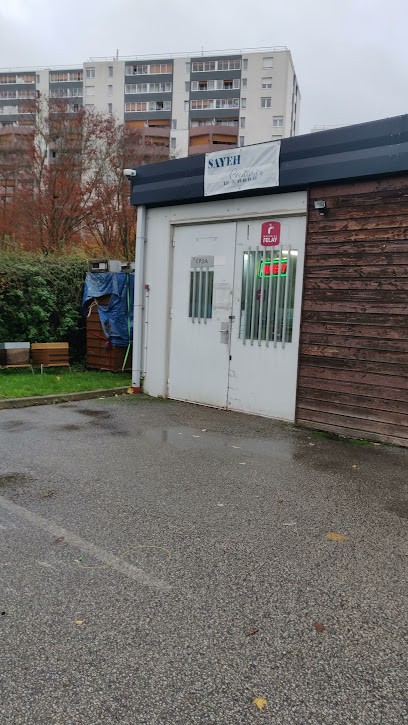 Sayeh Couturier, Couturier à Trappes