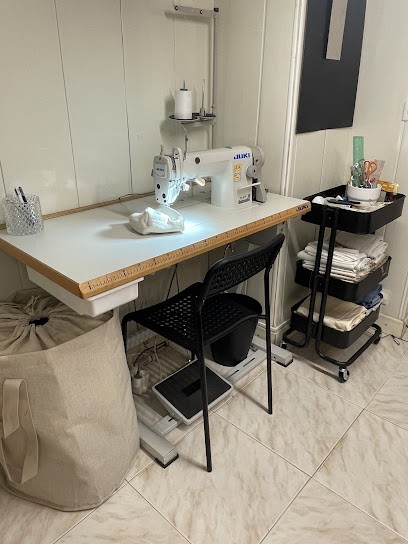 Boucle Du Souvenir, Couturier à Domazan