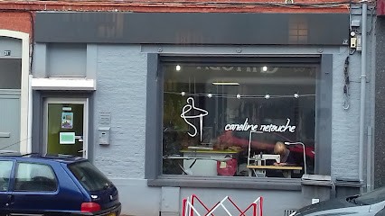 Caroline Retouche, Couturier à Croix