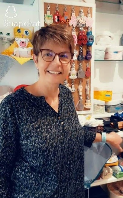 Quatre Points Au Cm (couturière), Couturier à Ardres