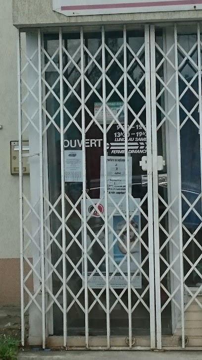 Belle Retouche, Couturier à Champs-sur-Marne