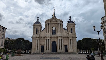 Retoucherie Saint Louis Février, Couturier à Versailles