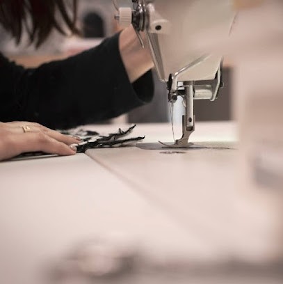 🧵Atelier Zag | Retouche Couture Vêtement, Couturier à Pau